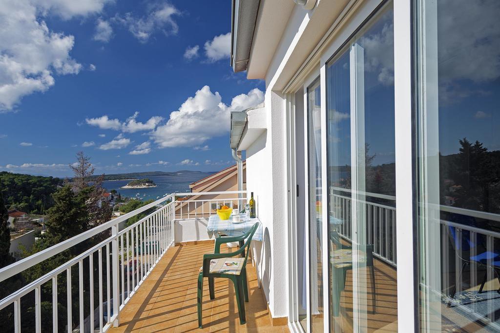 Apartments Julija Hvar Luaran gambar