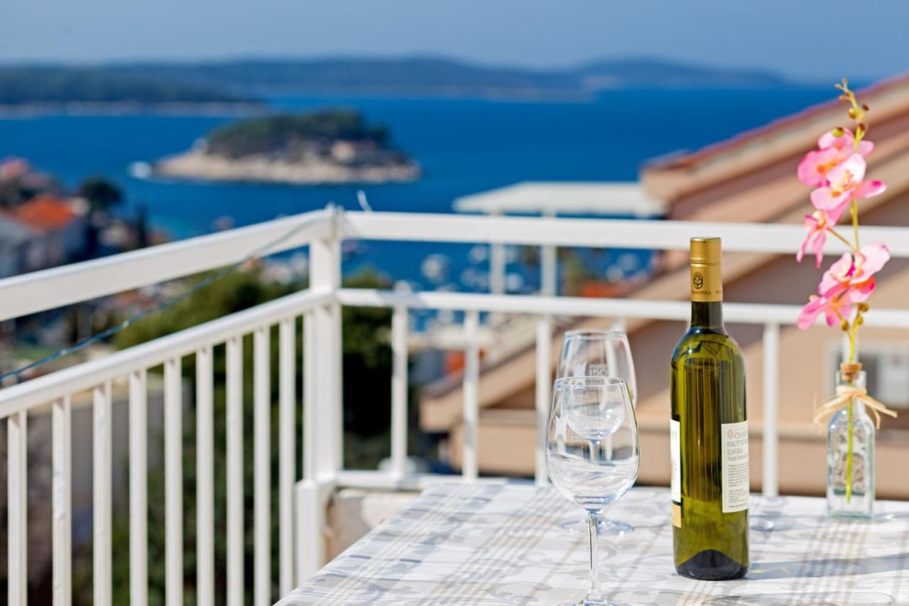 Apartments Julija Hvar Luaran gambar